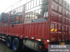 一臺(tái)SJ1200圓錐式破碎機(jī)，一臺(tái)SJ